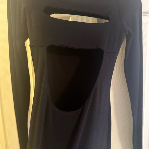 Bailey 44 Long Black Stretch Jersey Keyhole Peekaboo Top Longsleeve Boat Neck Sm - Picture 6 of 8